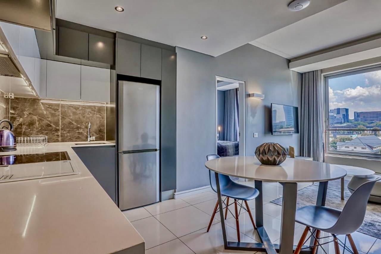 In Sandton Private Unit Joanesburgo